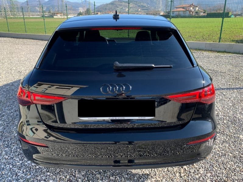 
								Copia di Audi A3 full									