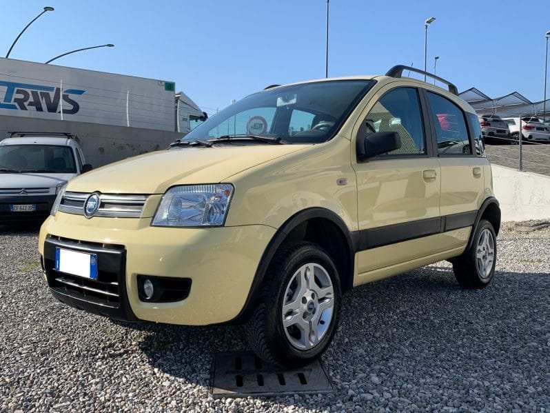
								PANDA 4X4 full									