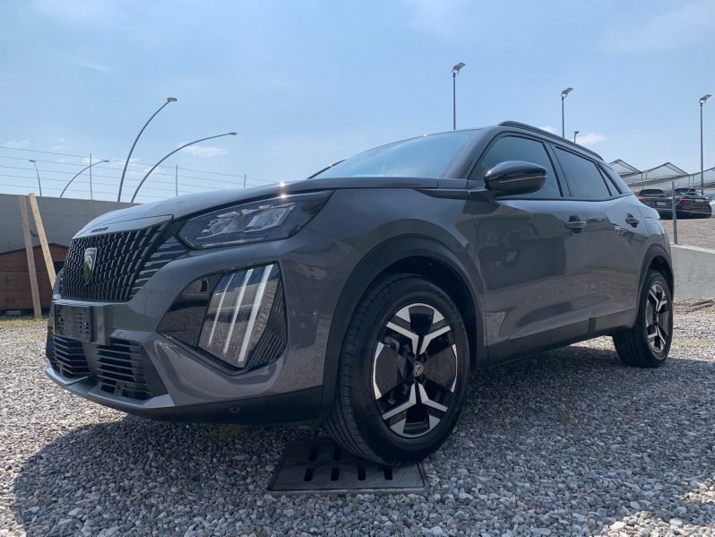 
								Peugeot 2008 full									