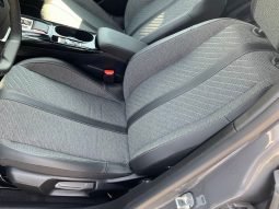 
										Peugeot 2008 full									