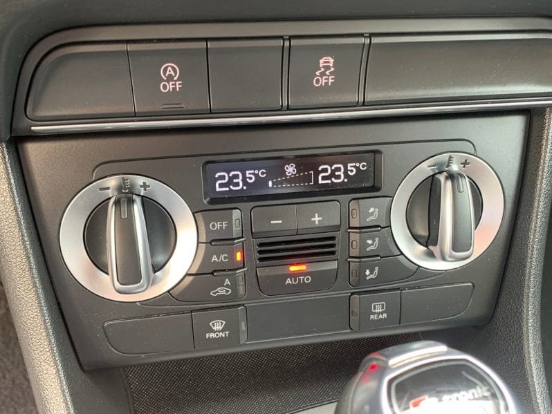 
								Audi Q3 full									