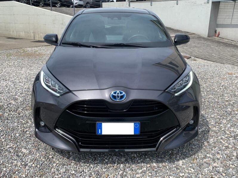 
								YARIS HYBRID full									