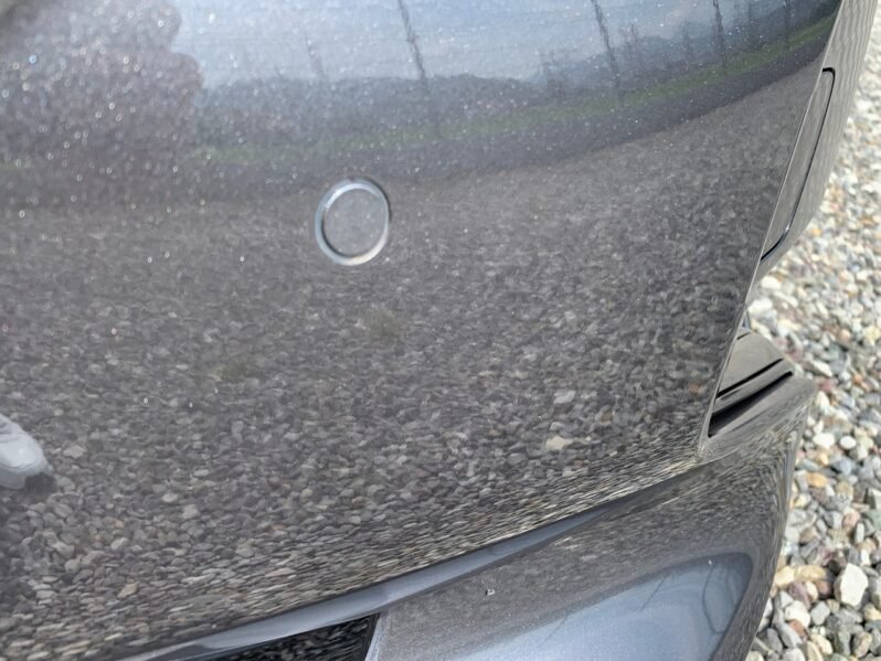 
								YARIS HYBRID full									