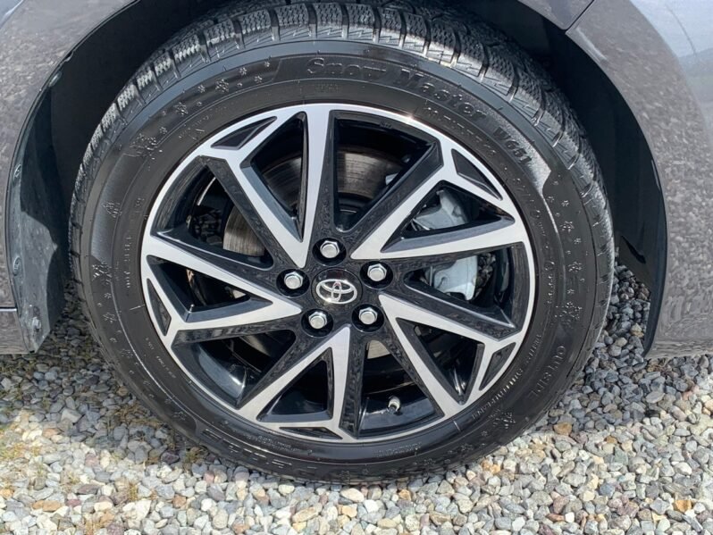 
								YARIS HYBRID full									