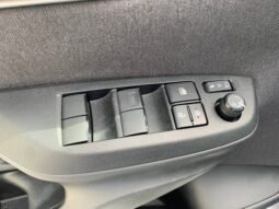 
										YARIS HYBRID full									