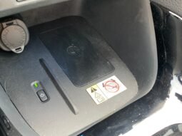 
										YARIS HYBRID full									