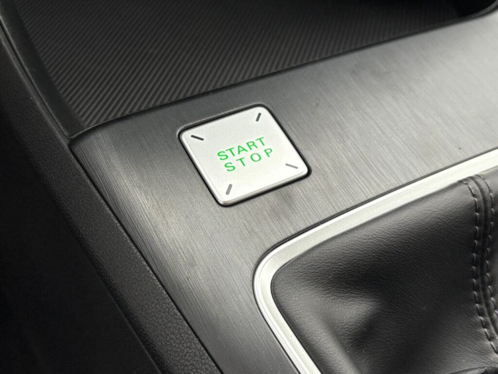 mg zs 2025 grey_bergamo_13