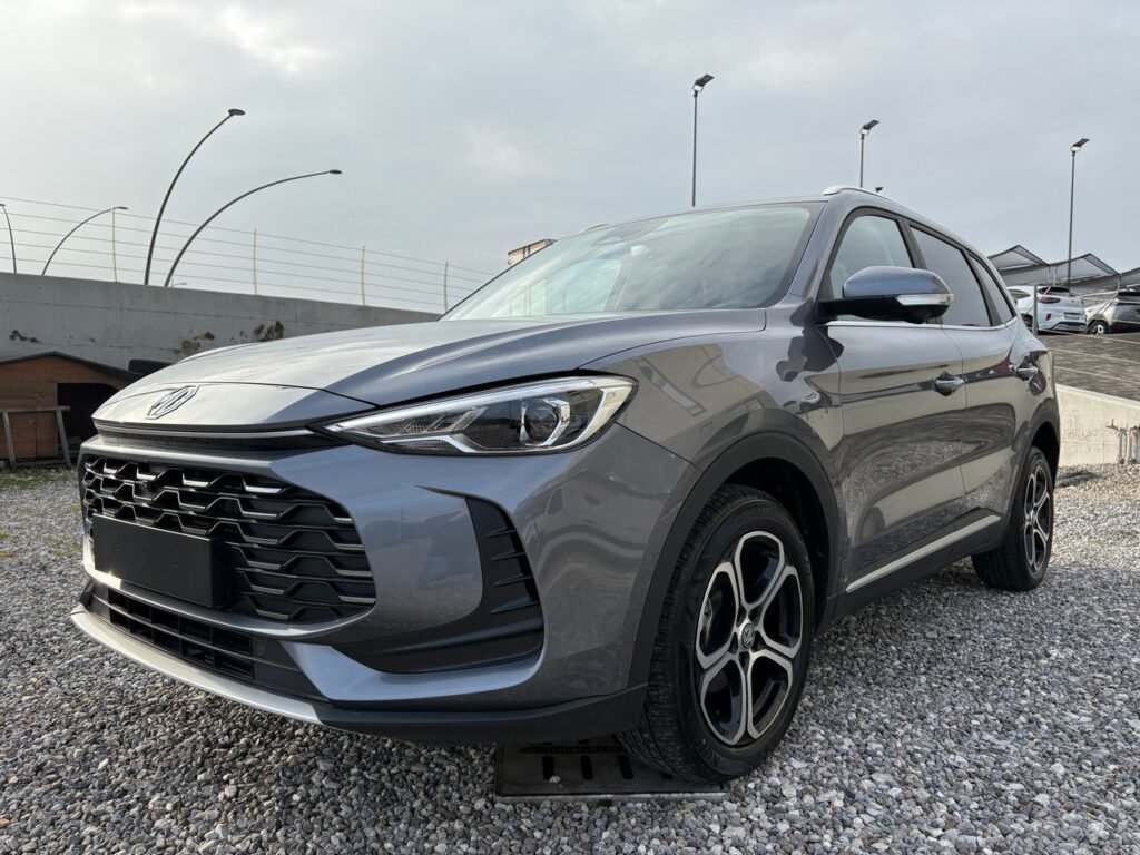 mg zs 2025 grey_bergamo_19