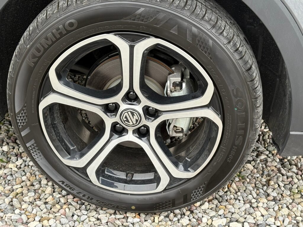 mg zs 2025 grey_bergamo_7