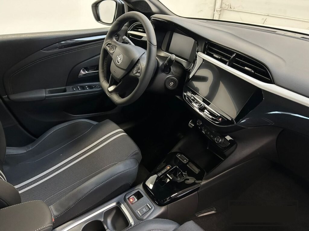opel-corsa-bianco-tetto-nero-ibrida-automatica-coghi-srl-coghi-auto-via-bonicalza-88-11