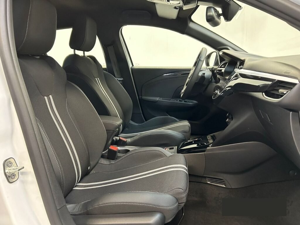 opel-corsa-bianco-tetto-nero-ibrida-automatica-coghi-srl-coghi-auto-via-bonicalza-88-9